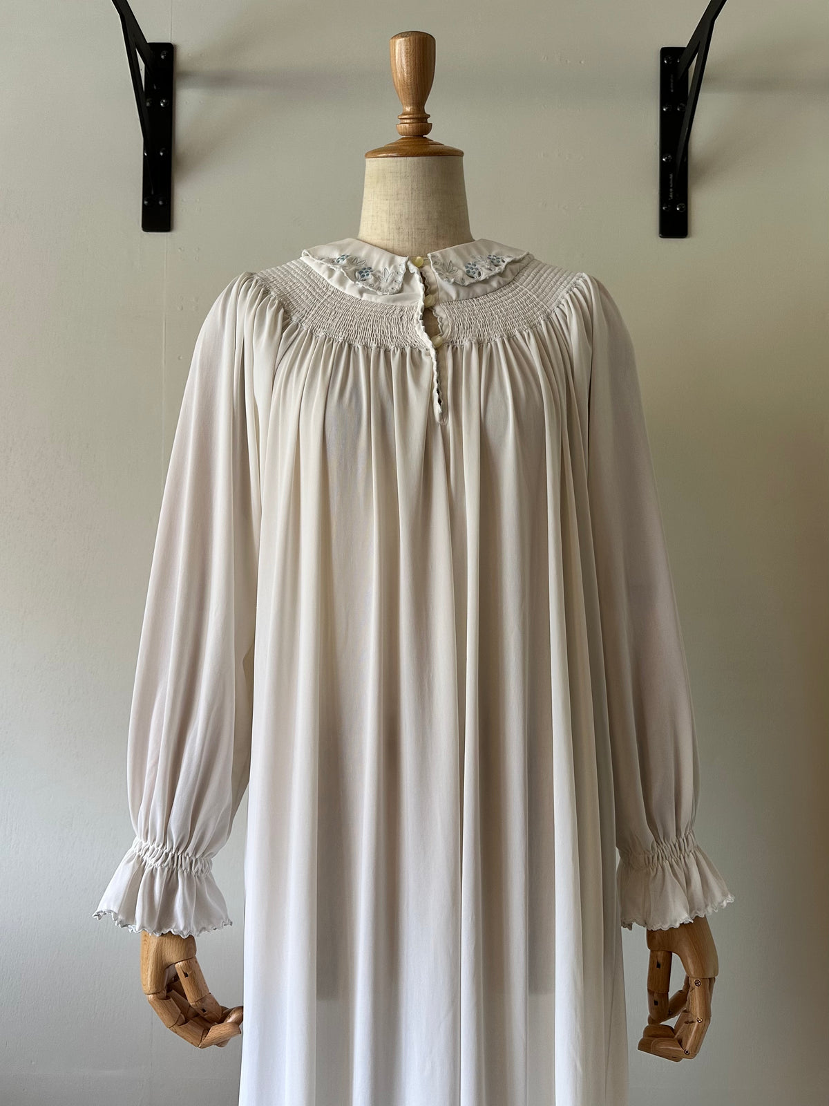 embroidery collar night dress