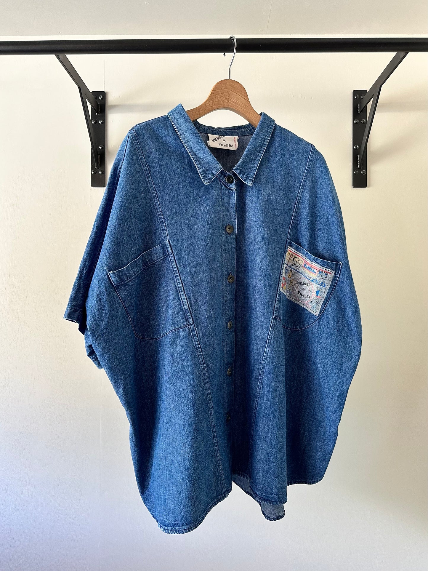 wide silhouette denim shirt